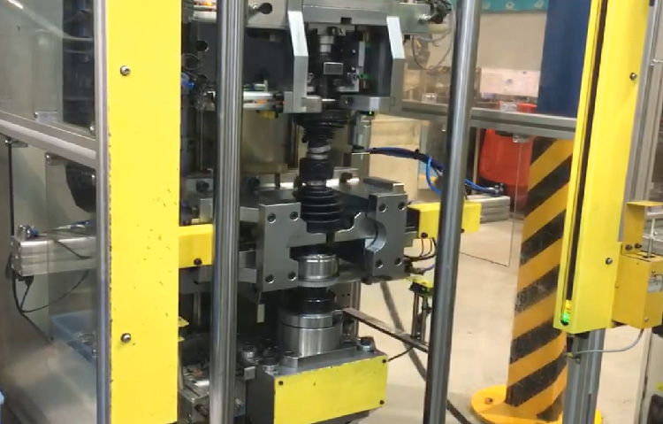 Intelligent Automation Equipment - CV-axis central assembly line